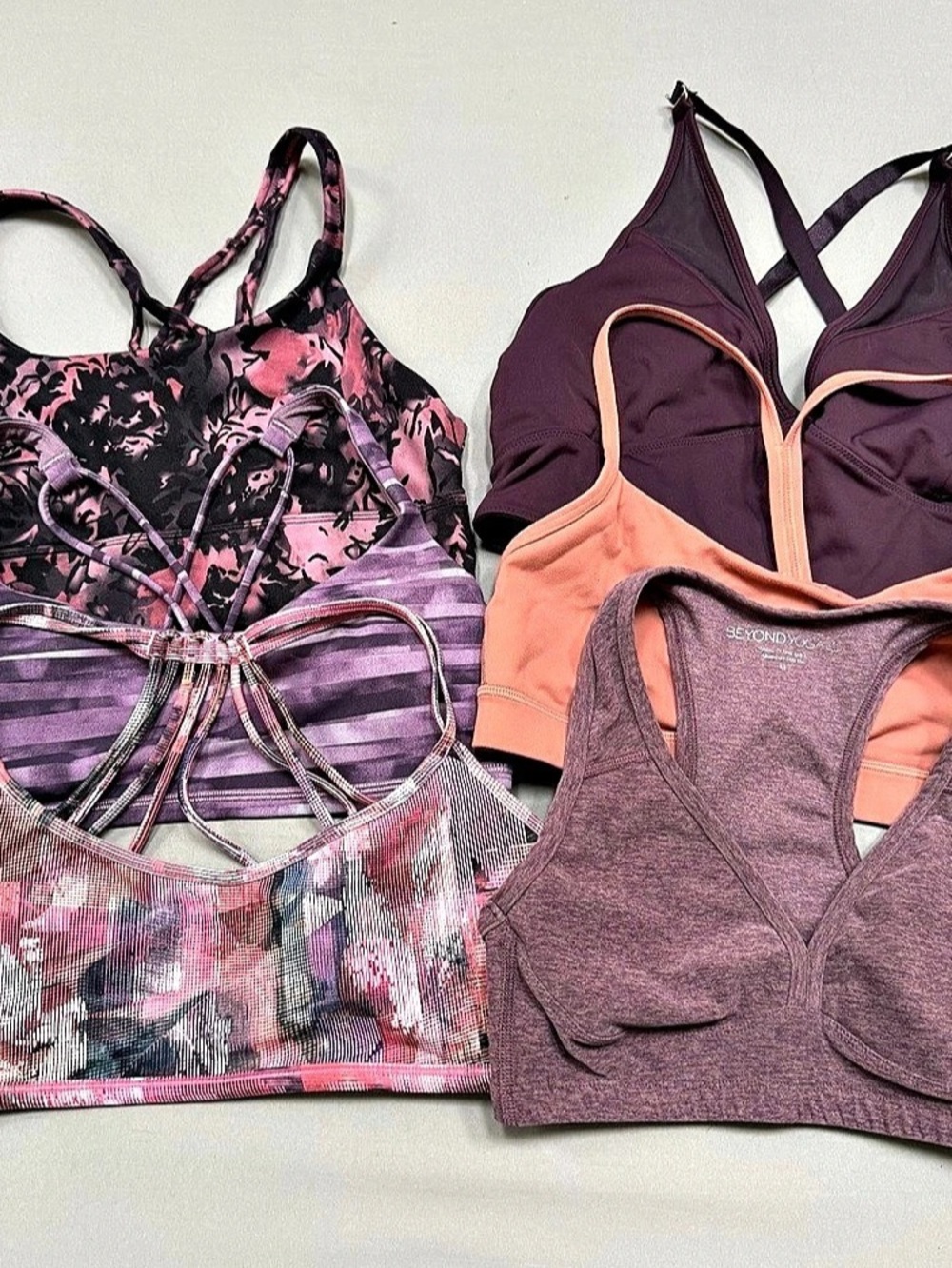 Women’s Sports Bra Bundle Lot Lululemon Beyond Yoga Size M 8/10
